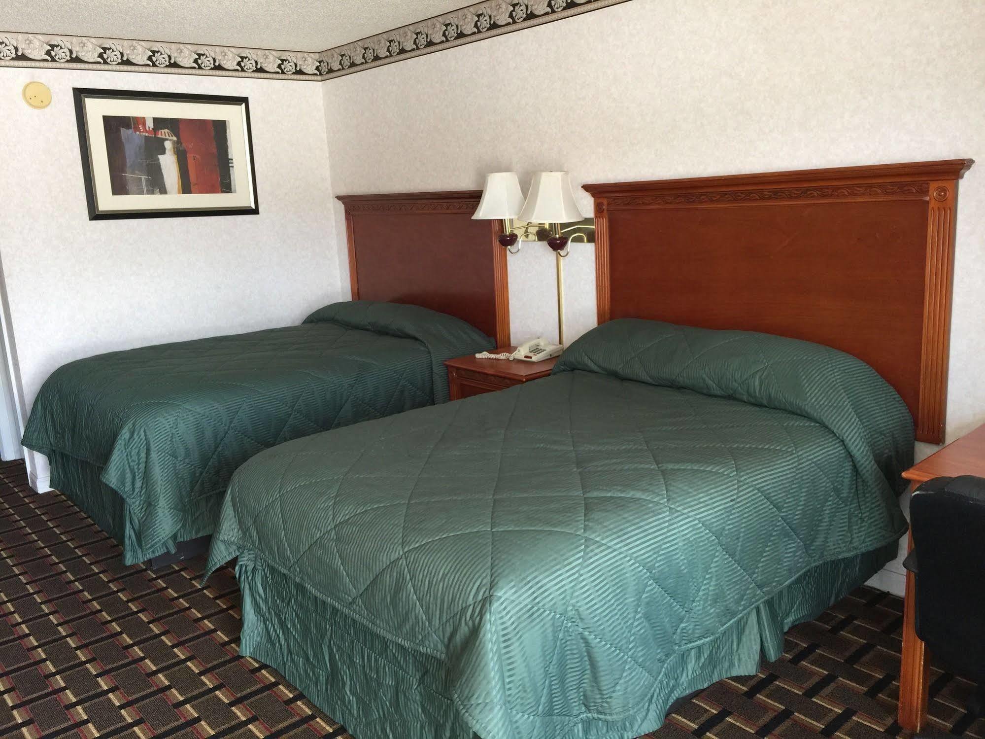 Heritage Inn Кливленд Экстерьер фото