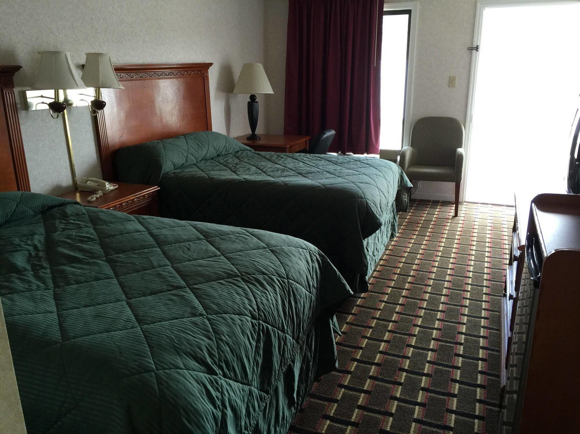 Heritage Inn Кливленд Экстерьер фото