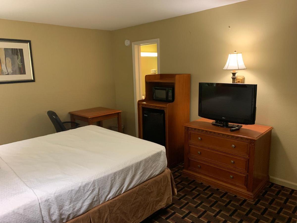 Heritage Inn Кливленд Экстерьер фото