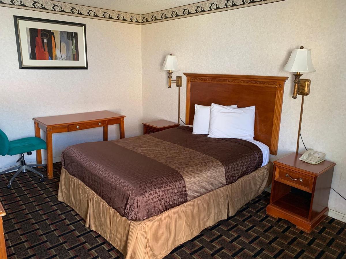 Heritage Inn Кливленд Экстерьер фото